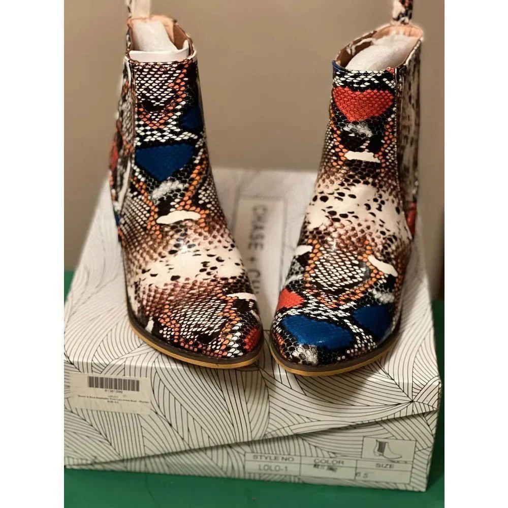 Chase + Chloe Lolo-1 Western ankle boots size 6.5